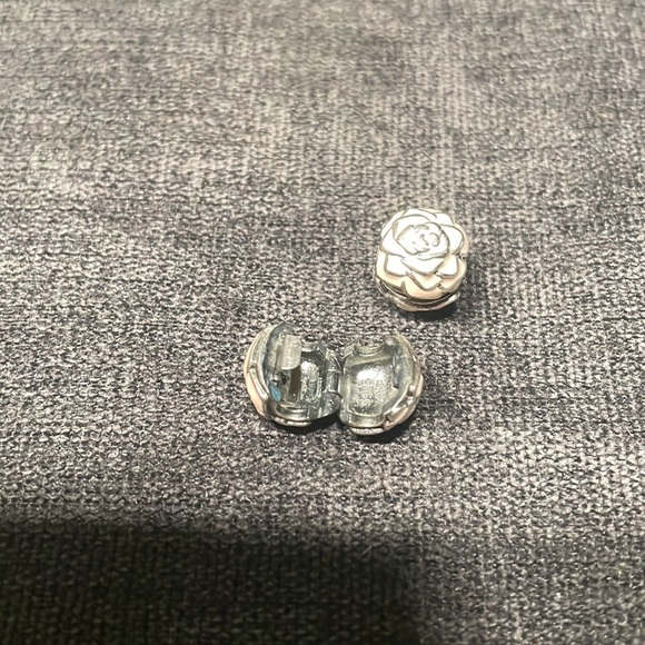 Set of 2 Authentic Pandora clip’s charms - set of two - retired - Picture 3 of 5